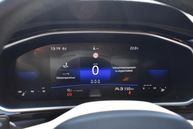 Volkswagen T-Roc 1.0 TSI R-Line 12-2022 | Navigatie | Camera | Massagestoel | 12 mnd BOVAG garantie | Whatsapp 06-53188999