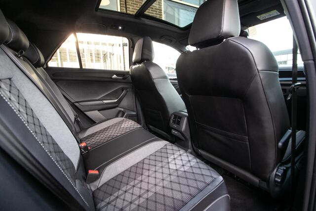 Volkswagen T-Roc 1.5 TSI R-Line Edition | Adapt cruise | Panorama dak | 19" LM