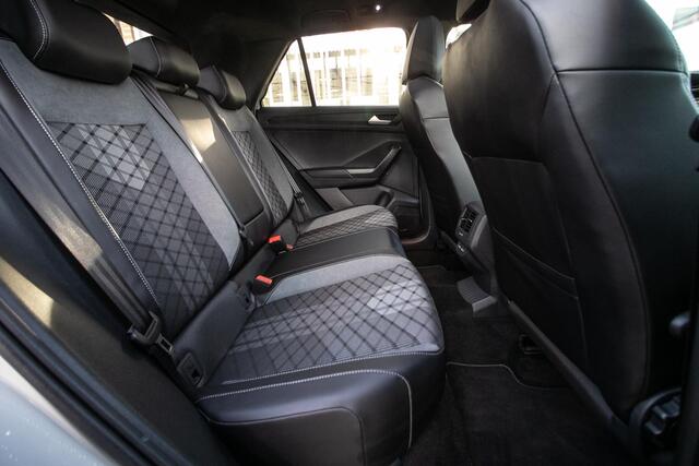 Volkswagen T-Roc 1.5 TSI R-Line Edition | Adapt cruise | Panorama dak | 19" LM
