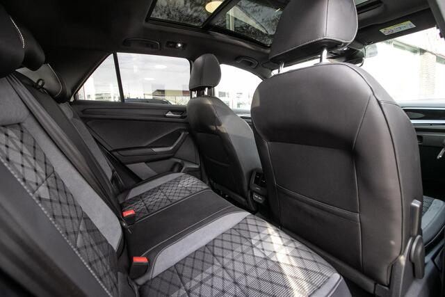Volkswagen T-Roc 1.5 TSI R-Line Edition | Black edition | Adapt cruise | Panorama dak | 19" LM