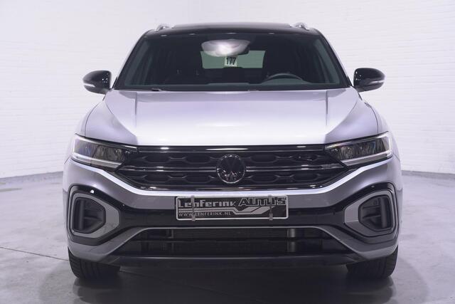 Volkswagen T-Roc 1.5 TSI R-Line Apple Carplay Panodak Stoelverwarming Achteruitrijcamera Digital Display