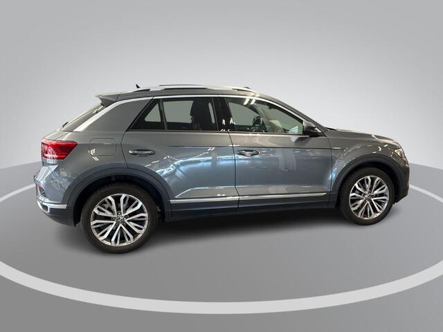 Volkswagen T-Roc 1.5 TSI 150pk DSG Sport · Panoramadak · Camera · Stoelverwarming · Elek. Achterklep · ACC · Dodehoeksensor ·