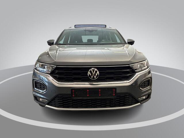 Volkswagen T-Roc 1.5 TSI 150pk DSG Sport · Panoramadak · Camera · Stoelverwarming · Elek. Achterklep · ACC · Dodehoeksensor ·