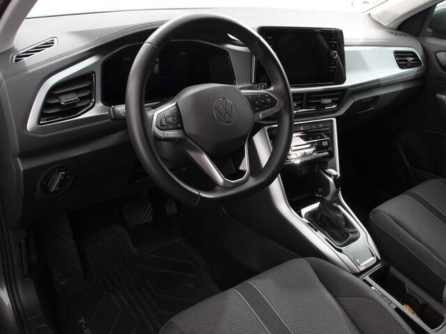 Volkswagen T-Roc 1.5 TSI 150pk DSG Life Navigatie Apple Carplay/Android Auto Adaptive Cruise Control Trekhaak Parkeersensoren Stoelverwarming Ledverlichting Getinte ramen Climate Control