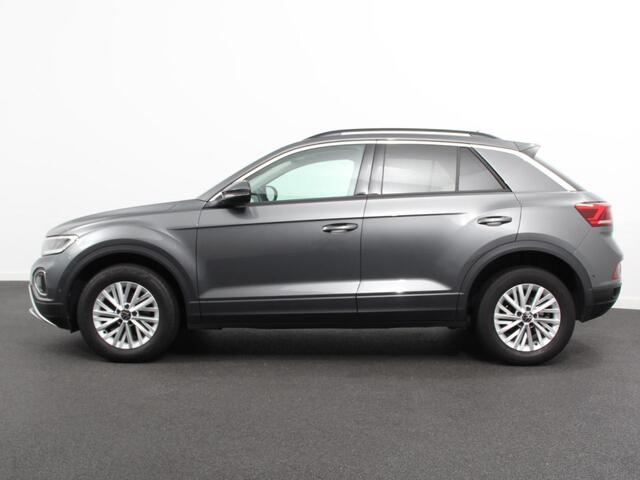 Volkswagen T-Roc 1.5 TSI 150pk DSG Life Navigatie Apple Carplay/Android Auto Adaptive Cruise Control Trekhaak Parkeersensoren Stoelverwarming Ledverlichting Getinte ramen Climate Control