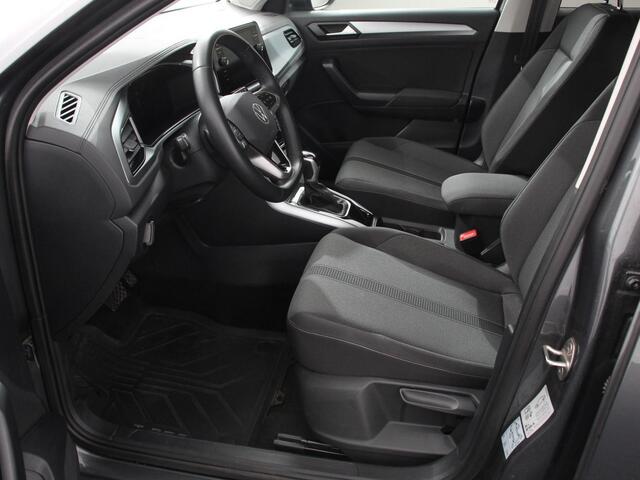 Volkswagen T-Roc 1.5 TSI 150pk DSG Life Navigatie Apple Carplay/Android Auto Adaptive Cruise Control Trekhaak Parkeersensoren Stoelverwarming Ledverlichting Getinte ramen Climate Control