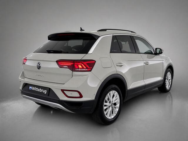 Volkswagen T-Roc 1.0 TSI Life / App connect / Parkeersensoren V+A / Lichtmetaal 16 inch /