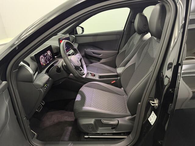 Volkswagen T-Roc 1.5 e TSI R-Line Black edition Panoramadak, Camera, Elektrische trekhaak, Navi, Elektrische achterklep, Cruise control adaptief, 19 Inch velgen, 2 Jaar garantie