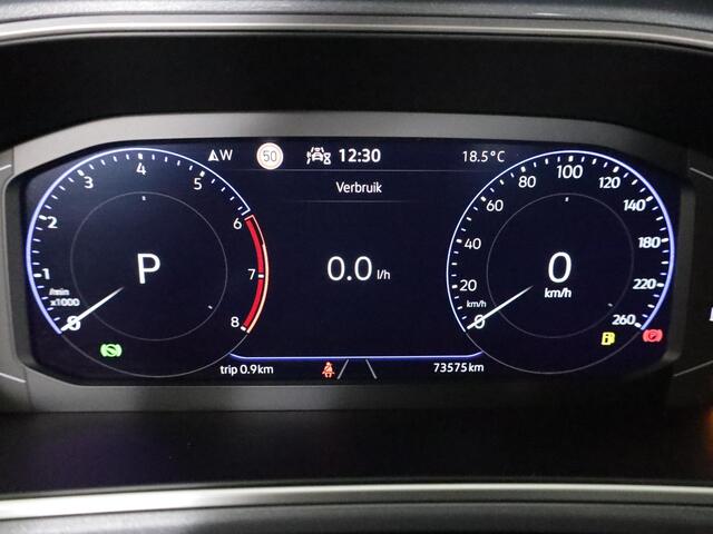 Volkswagen T-Roc 1.5 TSI Style 150 pk Automaat (DSG) | Navigatie | Trekhaak (afneembaar) | Parkeersensoren (Park assist) | Achteruitrijcamera | Keyless | Elektr. achterklep |