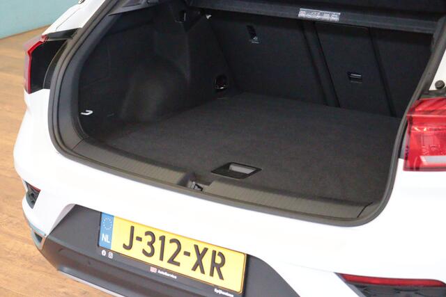 Volkswagen T-Roc 1.0 TSI Style | TWO-TONE | NAVI / APPCONNECT | CLIMA | PDC V+A | ADAP CRUISE |