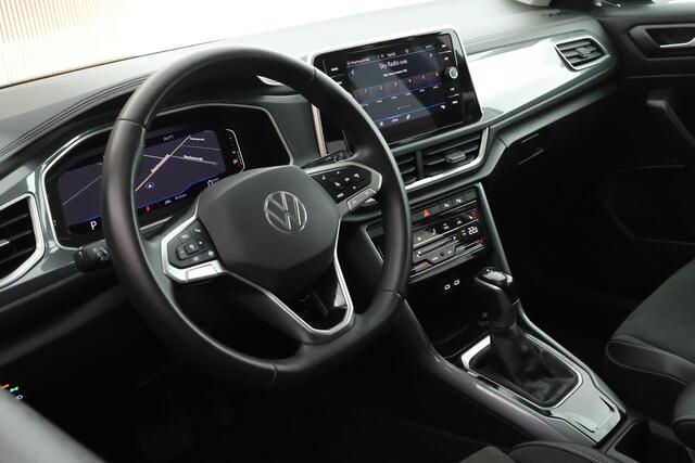 Volkswagen T-Roc 1.5 TSI 150pk DSG Style Trekhaak Virtual Cockpit Stoelverwarming Navigatie
