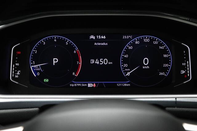 Volkswagen T-Roc 1.5 TSI Style | IQ LIGHT | STOELVERWARMING | CLIMA | APP CONNECT | DAB | PDC