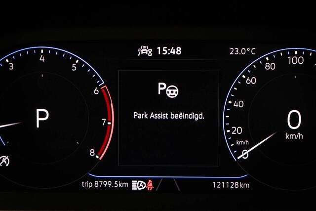 Volkswagen T-Roc 1.5 TSI Style | IQ LIGHT | STOELVERWARMING | CLIMA | APP CONNECT | DAB | PDC