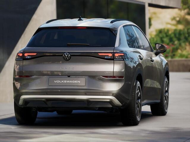 Volkswagen T-Roc Limited Edition 1.5 eTSI 85 kW / 116 PK SUV 7 vers Achteruitrijcamera | Stoelverwarming | Carplay