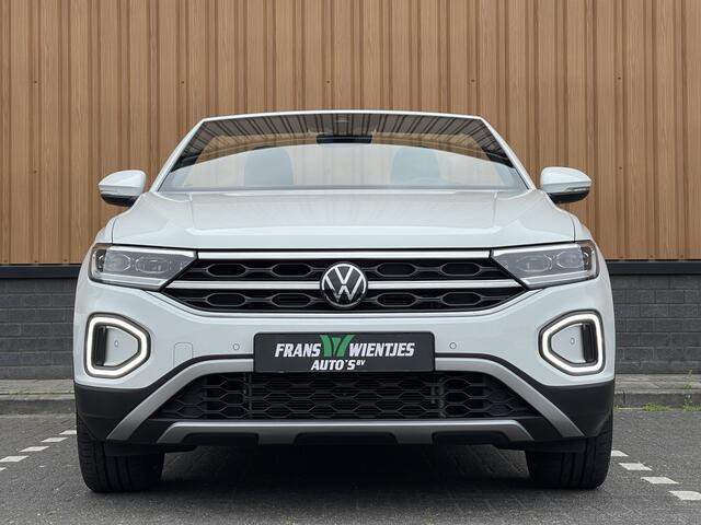 Volkswagen T-Roc Cabrio 1.5 TSI R-Line Uitstraling | Apple Carplay | Stuurwielverwarming | Keyless | DAB | Achteruitrijcamera | IQ Light |