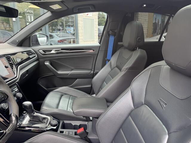 Volkswagen T-Roc 2.0 TSI 4Motion R Beats Pano Akra 430PK