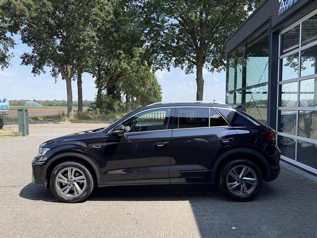 Volkswagen T-Roc 1.5 TSI R-Line / Panorama / Virtual / LED / Elect. Achterklep / DAB / Carplay / Massage / Keyless / Camera