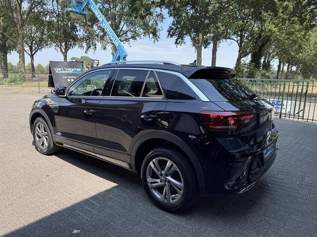 Volkswagen T-Roc 1.5 TSI R-Line / Panorama / Virtual / LED / Elect. Achterklep / DAB / Carplay / Massage / Keyless / Camera