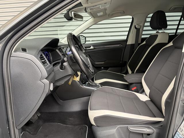 Volkswagen T-Roc 1.5 TSI SPORT/IQ LIGHT/ADAPTIVE/DODE HOEK/DIGI CP/CARPLAY/CAM/ENZ