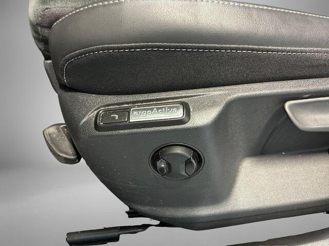 Volkswagen T-Roc 1.5 TSI 150pk DSG Style · Panoramadak · Camera · Keyless · Elek. Achterklep · Alarmklasse 3 · Massagefunctie Bestuurder · Parkeer Assistent · Stoelverwarming ·