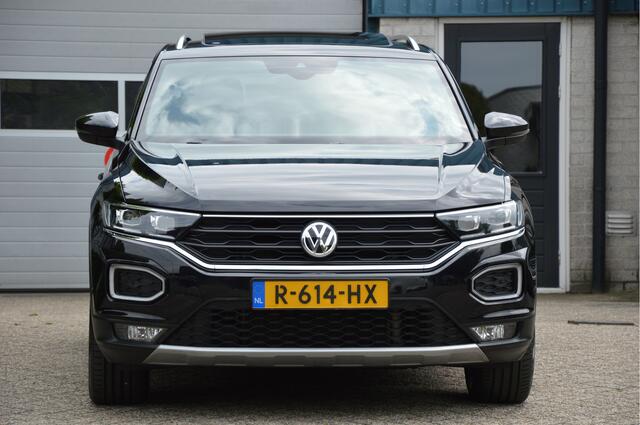 Volkswagen T-Roc 2.0 TSI 4Motion Sport PANORAMADAK | CAMERA | ADAP.CRUISE | TREKHAAK |LED | CARPLAY | CLIMA | STOELVERW. | ENZ