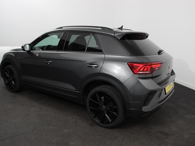 Volkswagen T-Roc 1.5 TSI DSG R-Line + Design pakket Black Automaat Panorama dak Navigatie Apple Carplay/Android Auto Climate control LED Adaptieve cruise control