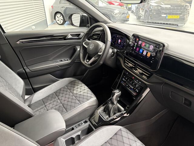 Volkswagen T-Roc 1.5 TSI R-LINE/BLACK STYLE/PANO/IQ DRIVE/19 INCH/ENZ