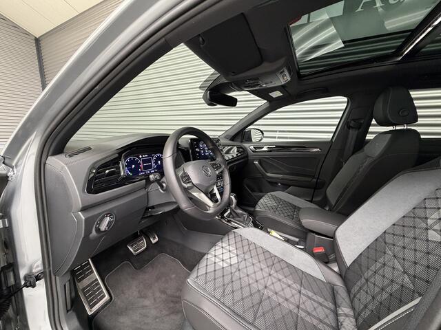 Volkswagen T-Roc 1.5 TSI R-LINE/BLACK STYLE/PANO/IQ DRIVE/EL A KLEP/19 INCH/ENZ