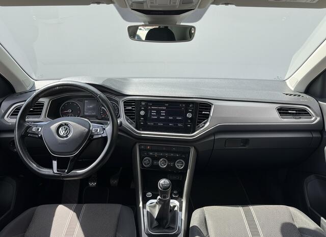 Volkswagen T-Roc TSI 115PK STYLE BUSINESS CAMERA/CARPLAY/STUURVERW./ELEKTR.KLEP