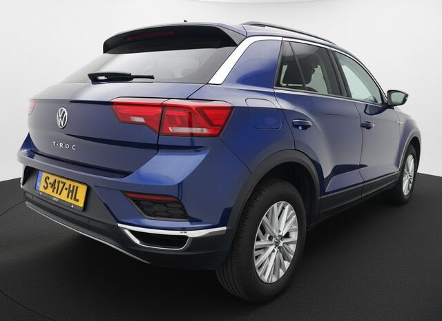 Volkswagen T-Roc TSI 115PK STYLE BUSINESS CAMERA/CARPLAY/STUURVERW./ELEKTR.KLEP