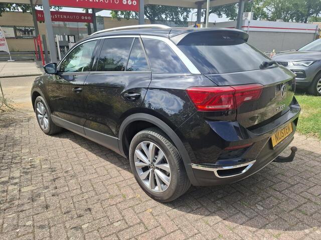 Volkswagen T-Roc 1.5 TSI Navi, Trekhaak, ACC, Camera