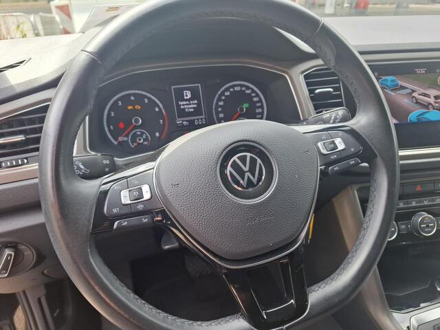 Volkswagen T-Roc 1.5 TSI Navi, Trekhaak, ACC, Camera