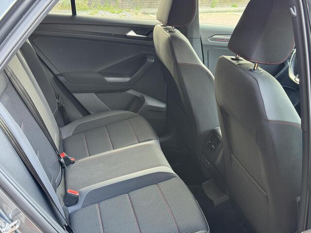Volkswagen T-Roc 1.5 TSI Sport,19`,Navi,Carpl,Cam,Led,Cruise