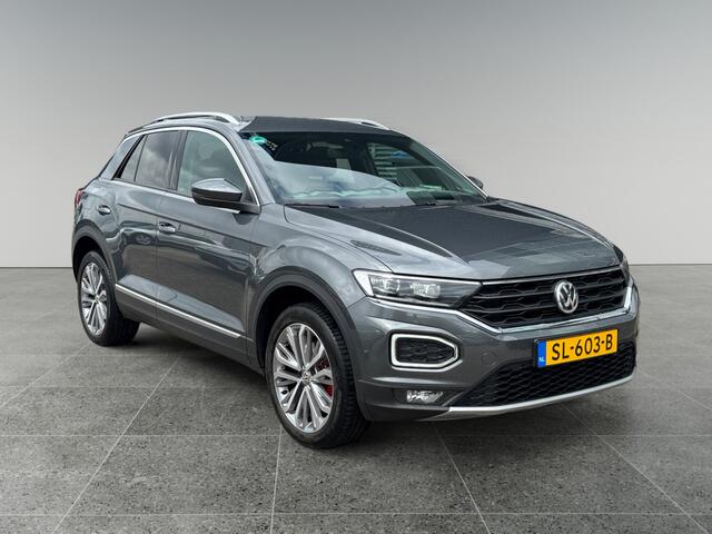 Volkswagen T-Roc 1.5 150pk TSI Sport Navigatiefunctie 'Discover Media' | Velgen 'Montego Bay', 18 inch | Parkeersensoren