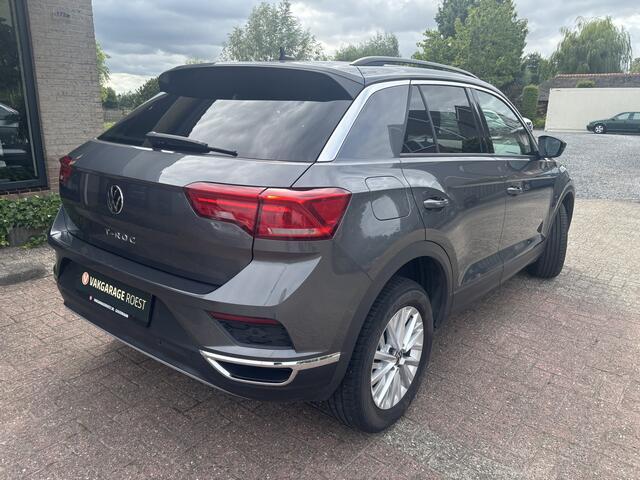 Volkswagen T-Roc 1.5 TSI Style Automaat Camera / Carplay / Keyless