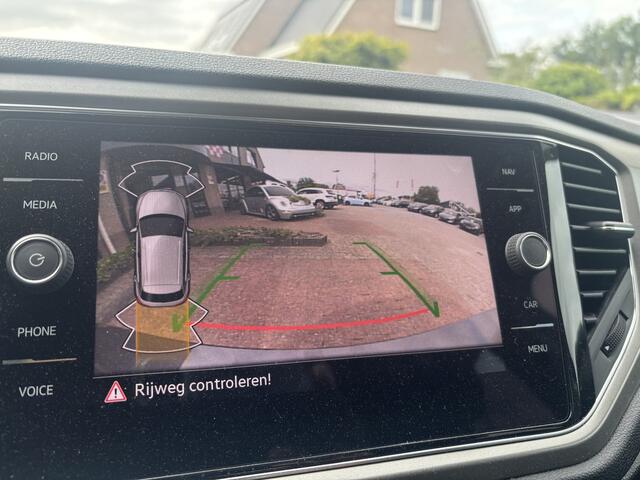 Volkswagen T-Roc 1.5 TSI Style Automaat Camera / Carplay / Keyless
