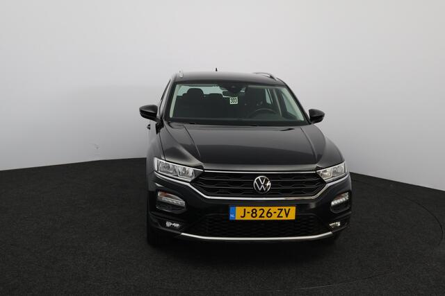 Volkswagen T-Roc 1.5 TSI Style Business/ Trekhaak/ Elek. Kofferklep/ Apple + Android/ DAB+/ Navi/ Airco/ Adaptive Cruise/ Lane-Assist./ Elek. pakket/ Isofix/ Bluetooth/ Multi. LEDER. Stuur/ 16'' LMV/ Mistl./ PDC/ LED Dagrijverl.