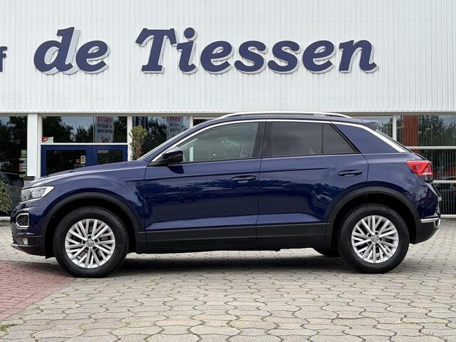 Volkswagen T-Roc 1.0 TSI Style Pano, Navi, Trekhaak, Rijklaar met beurt & garantie!