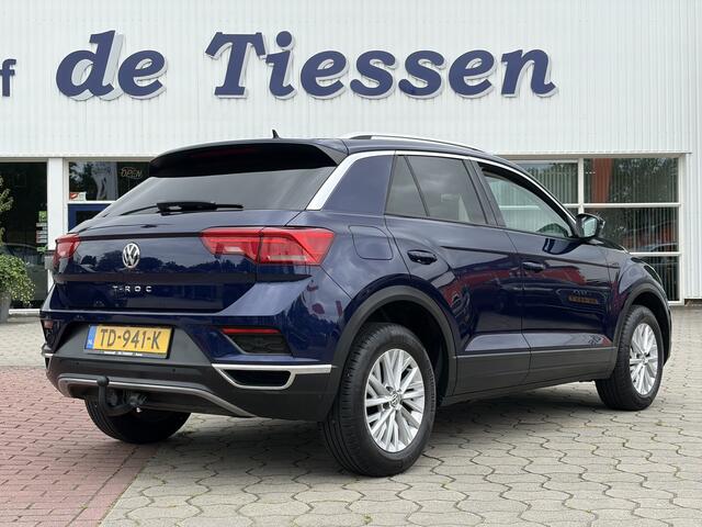 Volkswagen T-Roc 1.0 TSI Style Pano, Navi, Trekhaak, Rijklaar met beurt & garantie!