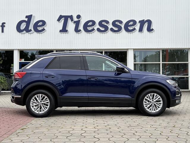 Volkswagen T-Roc 1.0 TSI Style Pano, Navi, Trekhaak, Rijklaar met beurt & garantie!