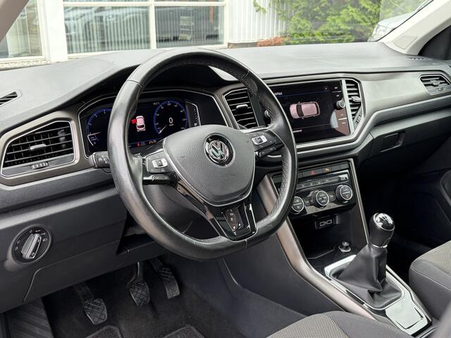 Volkswagen T-Roc 1.0 TSI Style Pano, Navi, Trekhaak, Rijklaar met beurt & garantie!