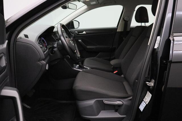 Volkswagen T-Roc 1.5 TSI 2019 | Airco | Trekhaak | Navigatie | Stoelverwarming | DAB Radio | Apple/Android Carplay | Boekjes | Onderhoudshistorie | 2 Sleutels