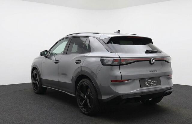 Volkswagen T-Roc 1.5 eTSI R-Line Black Style 150PK | Pano | IQ Lights | Trekhaak | 20" | Winterpakket