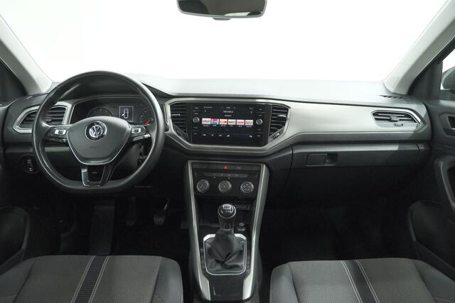 Volkswagen T-Roc 1.0 TSI Style Business 116pk | Trekhaak | Adaptieve Cruise Control | Elektronische Kofferklep | Apple Carplay