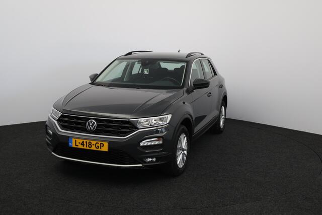 Volkswagen T-Roc 1.5 TSI Style/ Trekhaak!/ 16''LMV/ Apple+android/ Airco/ Navi/ Cruise/ Bluetooth/ Multi.LEDER.Stuur/ Elek.pakket/ Isofix/ PDC V+A.