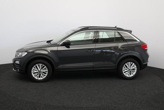 Volkswagen T-Roc 1.5 TSI Style/ Trekhaak!/ 16''LMV/ Apple+android/ Airco/ Navi/ Cruise/ Bluetooth/ Multi.LEDER.Stuur/ Elek.pakket/ Isofix/ PDC V+A.