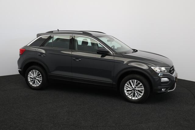 Volkswagen T-Roc 1.5 TSI Style/ Trekhaak!/ 16''LMV/ Apple+android/ Airco/ Navi/ Cruise/ Bluetooth/ Multi.LEDER.Stuur/ Elek.pakket/ Isofix/ PDC V+A.