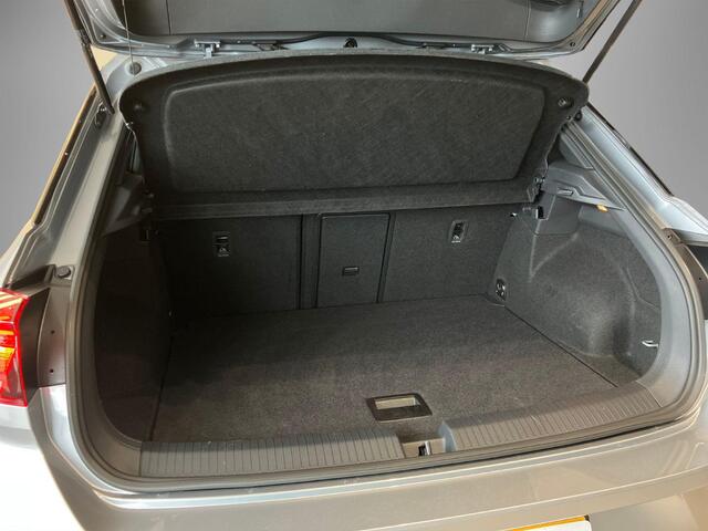 Volkswagen T-Roc 1.5TSI 110KW/150PK DSG R-line · Panoramadak · Camera · Apple/Android Car Play · Dodehoeksensoren · Navigatie · Stoelverwarming ·