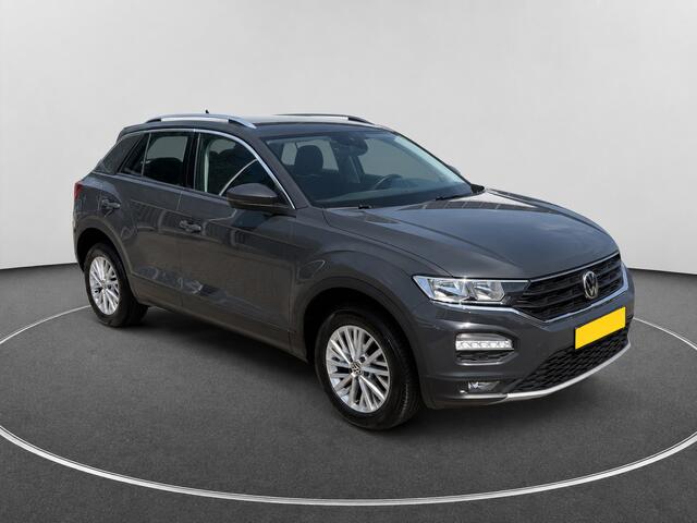 Volkswagen T-Roc 1.0 TSI Style Business- Stoelverwarming, Acc Cruise, Trekhaak, Led, Privacy Glass
