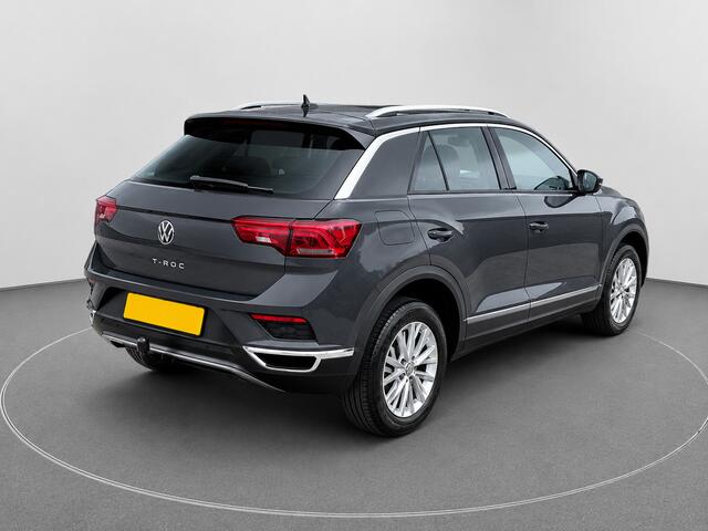 Volkswagen T-Roc 1.0 TSI Style Business- Stoelverwarming, Acc Cruise, Trekhaak, Led, Privacy Glass